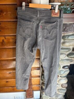 Levi’s Wedgie Straight High Rise Grey Wash Ankle Jeans Size 32